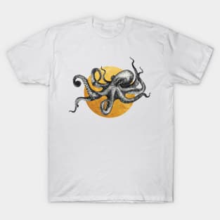 Octopus in golden circle T-Shirt